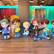 Bikin Iri ARMY, Luna Maya Liburan ke Korea & Nonton Konser BTS