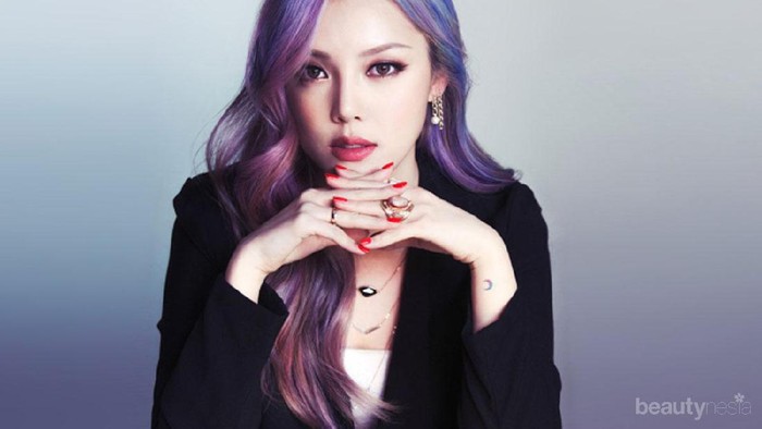 Silver to Pink Hair, Ini Dia Beberapa Warna Ombre yang Akan Tren Tahun Ini! Berani Coba?
