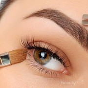 Ladies, Begini Caranya Mencukur dan Mencabut Bulu Alis Sesuai Bentuk Wajah