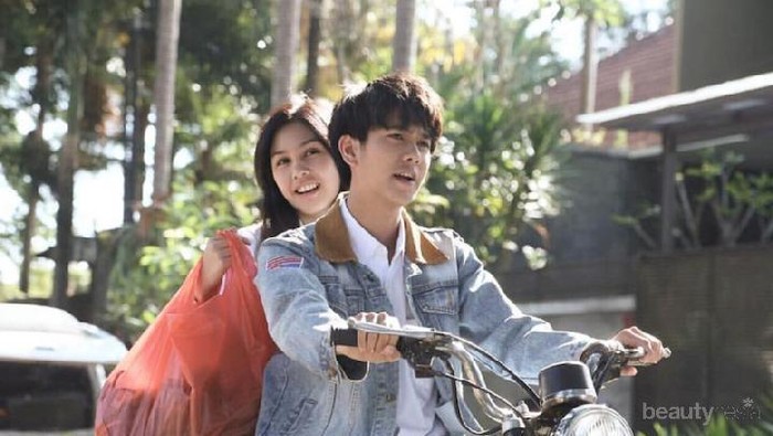 Simple Tapi Flawless, Ini Tutorial Make Up Natural Ala Milea di Film 