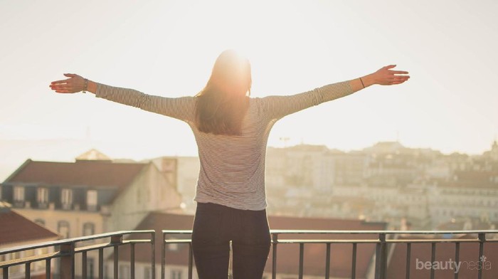 Ngeri, Sinar Matahari UV Bukan Hanya Bisa Merusak Kulit, Tapi Juga Bisa Menyebabkan Keracunan!