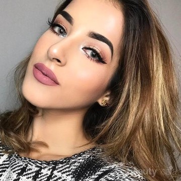 Bikin Gemas Deh, Koleksi Eyeshadow Natural dari Produk Lokal Ini Beneran Harus Kamu Punya Ladies!