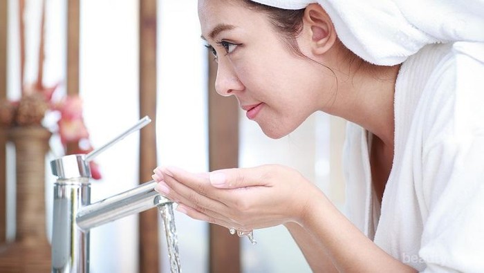 Ternyata Bisa Lho Mencuci Muka Tanpa Sabun Asalkan Menggunakan Cara Seperti Ini!