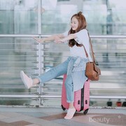 [GIVEAWAY ALERT!] Traveling Enggak Lagi Ribet, Cukup Bawa 3 Skincare Ini di Tas Kamu!