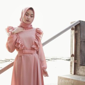 Tips Memakai Ruffle Outfit untuk Hijabers Tanpa Harus Takut Terlihat Gemuk