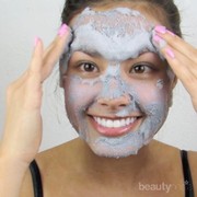 Dari Batuan Hingga Tanaman, Masker Berikut Terbuat dari Bahan-bahan Unik!