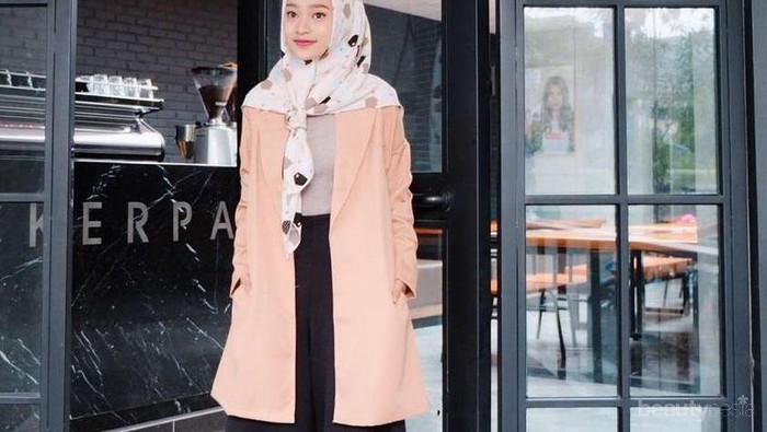 Inilah Daftar Warna Legging yang Harus Kamu Miliki Supaya Mudah Dipadu Padankan