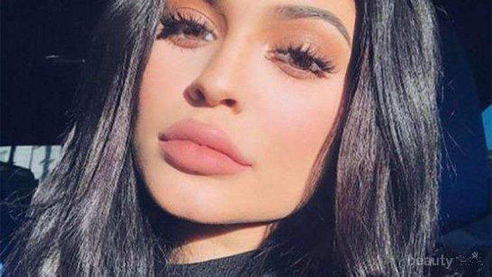 Menggunakan Eyelash Extension, Yuk Rawat dengan 5 Tips Mudah Ini!