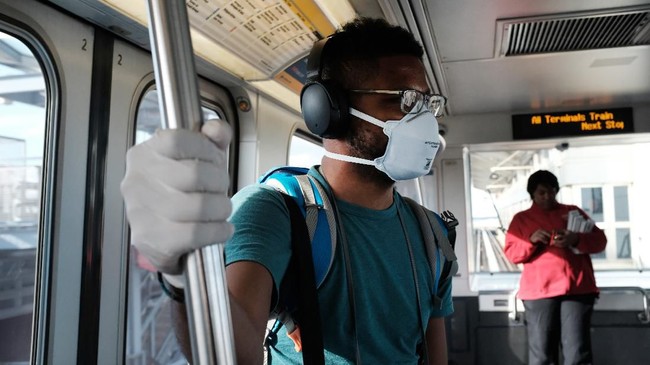 Kanada mengevaluasi kembali masker dan peralatan medis dari China yang akan digunakan tenaga medis dalam menangani kasus virus corona.