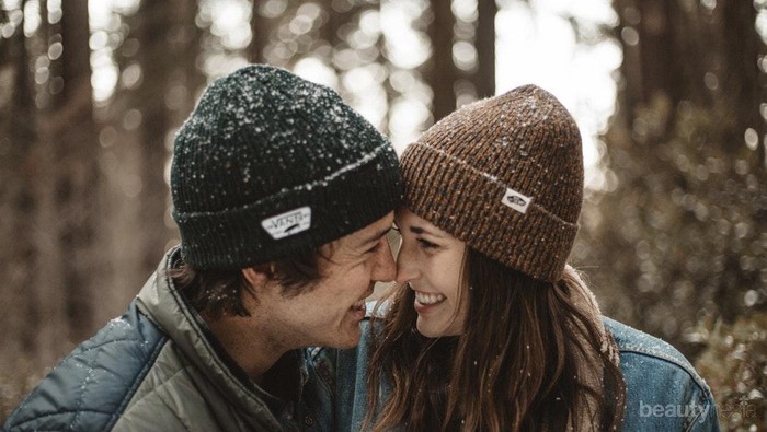 Cowok Humoris vs Cowok Romantis, Pacarmu Tipe yang Mana Nih?