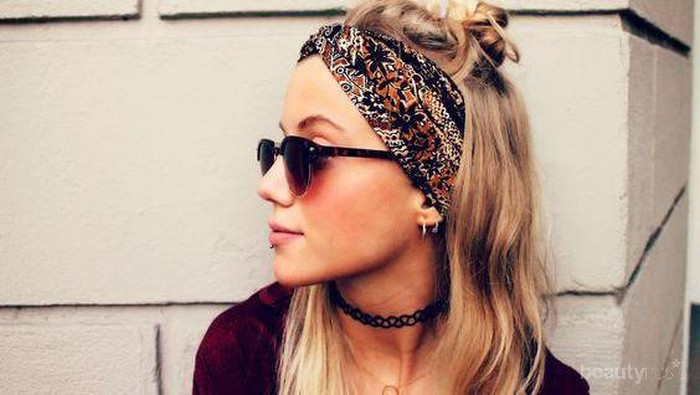 Beberapa Inspirasi Gaya Bandana untuk Menyelamatkanmu Saat Bad Hair Day