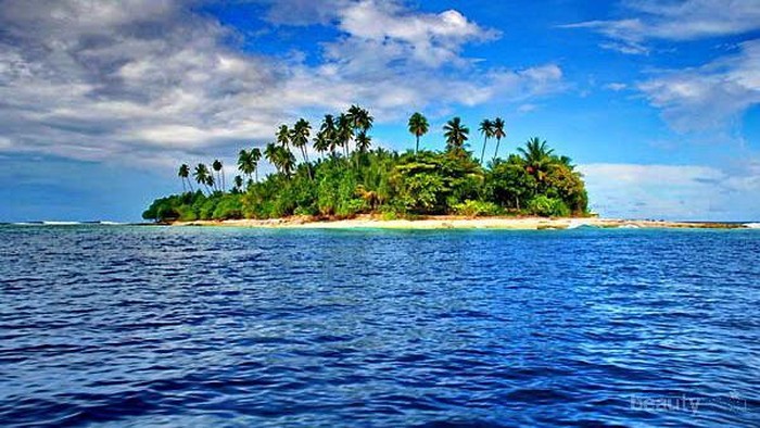 9 Pesona Alam Maluku yang Menawan