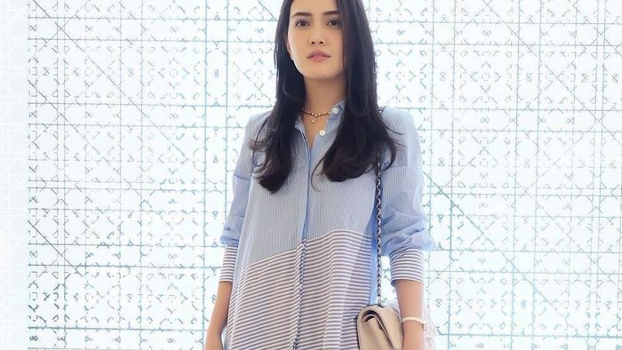 Simple dan Girly, Ini Dia Tips Menata Rambut Lurus Ala Tita Pemeran Eiffel I'm in Love