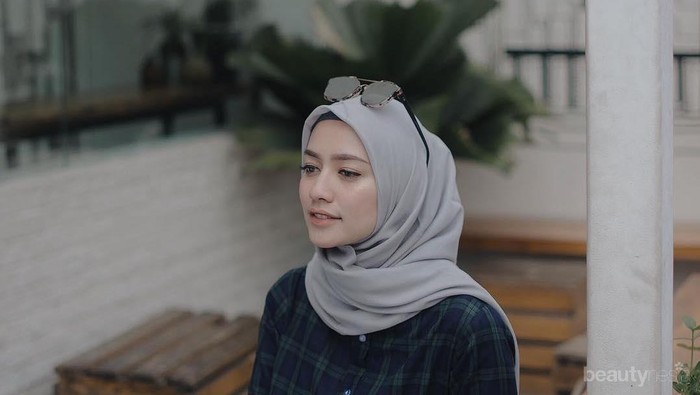 Sedang Terburu-buru? Cobain 4 Tutorial Hijab Simple yang Praktis Ini Aja Ladies!