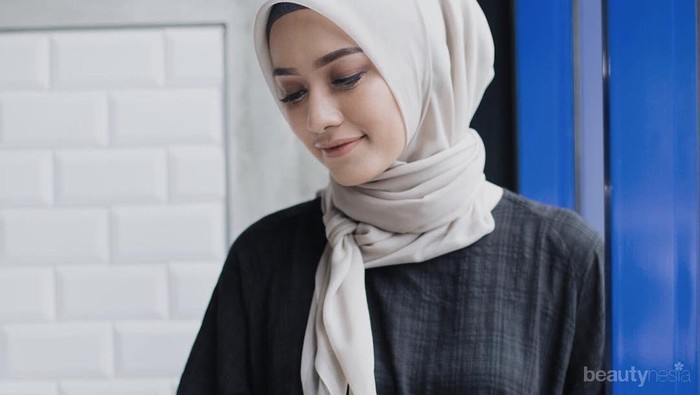Anti Ribet, Style Hijab Tanpa Jarum Pentul Ini Wajib Kamu Coba