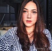 Ladies, Jadikan Selfie Lebih Sempurna dengan 4 Trik Make Up Ini, Siap-siap Eksis di Instagram!