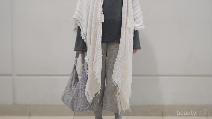 Buat Bumil, Trik Hijab Ini Bisa Kamu Pakai Agar Tetap Tampil Kece!