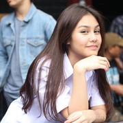 Gak Perlu Banyak Produk, Pelajar SMA Ternyata Hanya Butuh 5 Makeup Ini!
