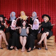 #FORUM Kamu Lebih Suka Pakai Gamis atau Kaftan?