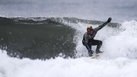 Tsunami Jepang & Memori Surfing di Pantai 'Nuklir' Fukushima