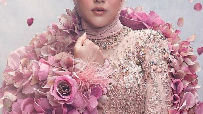 Cantiknya Irish Bella dalam Balutan Gaun Bunga, Mirip Bidadari!