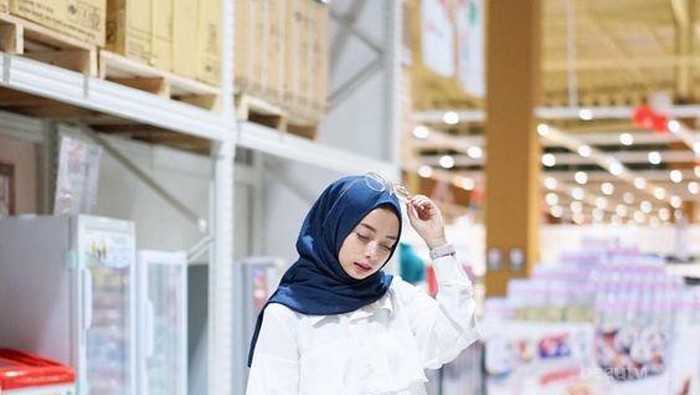 Fashionable Banget, Cobain Flare Pants Untuk Lengkapi Style Hijab Kamu yuk!
