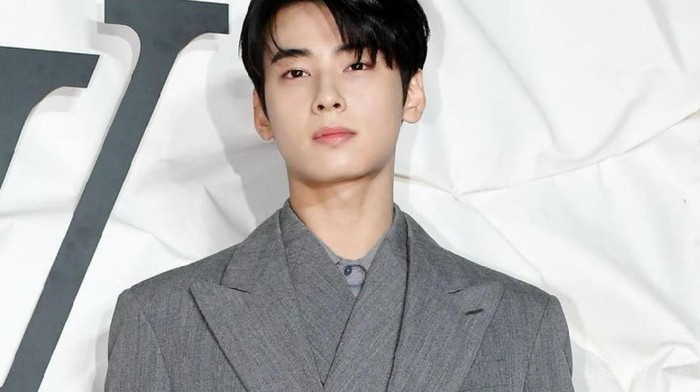 Penampilan Terbaru Cha Eunwoo di Event Louis Vuitton, Gorgeous!