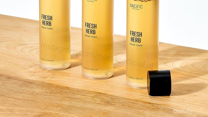 Review Nacific Fresh Herb Origin Toner, Ampuh Usir Jerawat dan Mencerahkan Wajah!