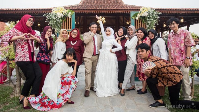 Tips Resepsi Pernikahan Kurang dari Rp 25 Juta ala Pengantin yang Viral!