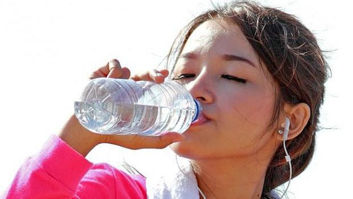 Pentingnya Tubuh Tetap Terhidrasi Selama Olahraga