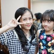 Manis Banget! Begini 8 Potret Kakak Beradik Zara-Kyla JKT48