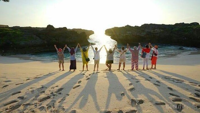 5 Tempat Wisata di Sumba, Spot Berburu Sunset Indah