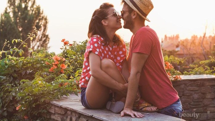 Cinta Pertama Kenapa Susah Dilupain? Ternyata Gini...