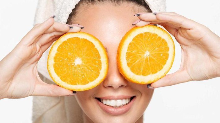 Suka Konsumsi Vitamin C? Ini Manfaatnya Bagi Kulit