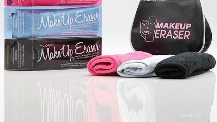 Efektif Hapus Makeup, Handuk Ini Cuma Butuh Air Lho
