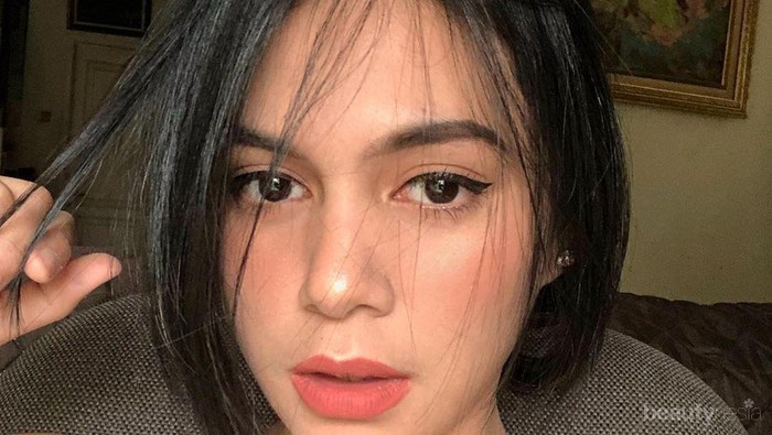 Bikin Gemas! Tampil Berponi ala Selebgram Hits Ini yuk