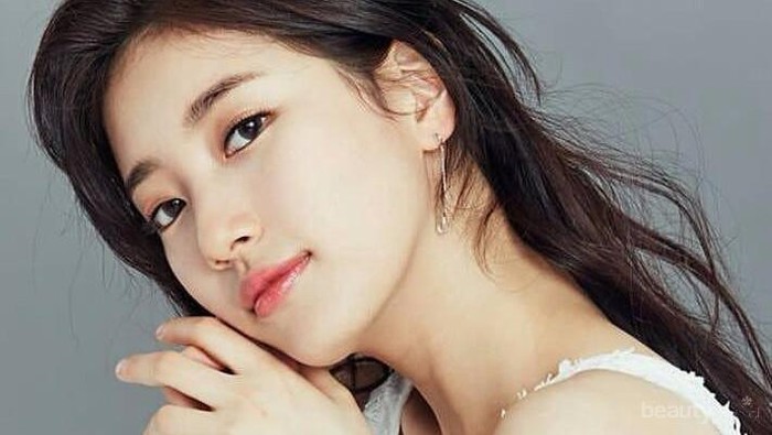 Bikin Kulit Glowing ala Artis Korea, Ini Rekomendasi 5 Skincare Buat Kamu!