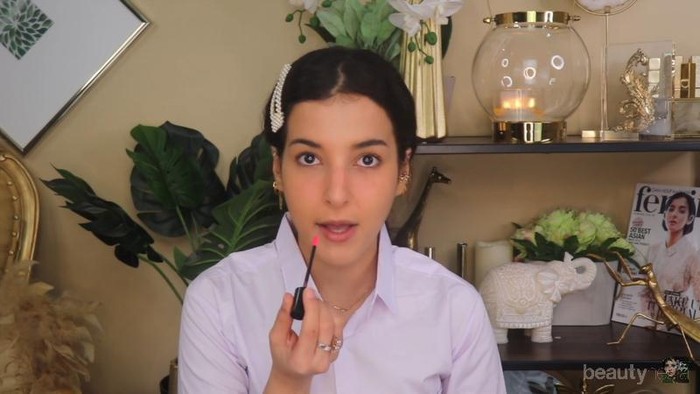 Enggak Bakal Diomel Guru, Begini Tutorial Makeup Natural ke Sekolah ala Tasya Farasya