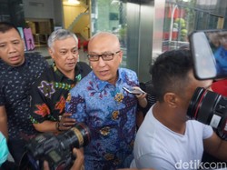 Canda Bupati Buru Selatan Usai Diperiksa KPK: Saya Mau Kawin Lagi
