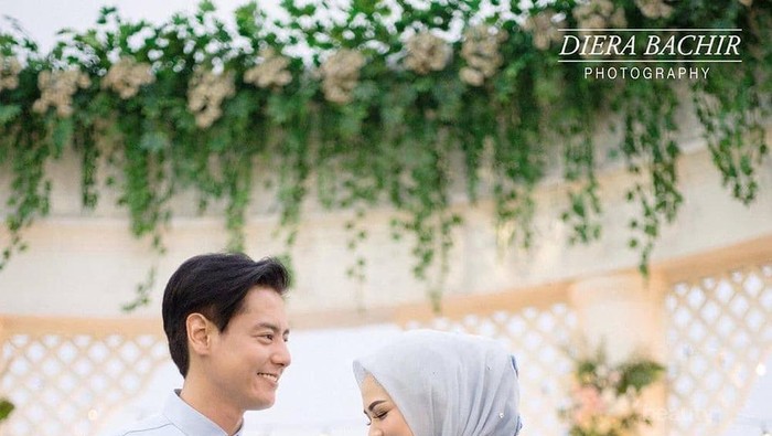 Mengintip Gaun dan Makeup Flawless Cut Meyriska di Hari Pertunangan