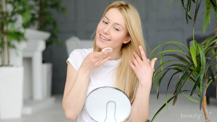 Micellar Water vs Makeup Remover, Memang Apa Sih Perbedaannya?