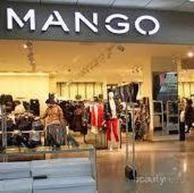 6 Inspirasi Outfit dari Brand Mango yang Bikin Kamu Stylish