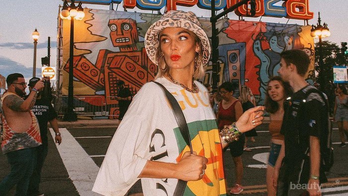 5 Tips Tampil Kece dengan Bucket Hat ala 90-an