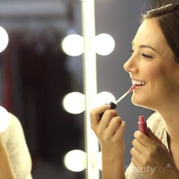 Lagi Jadi Trend, Apa Sih Bedanya Lip Mousse dan Lip Cream?
