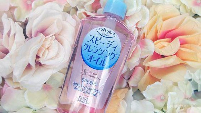 5 Rekomendasi Cleansing Oil dari Jepang yang Gak Bikin Kulit Kering