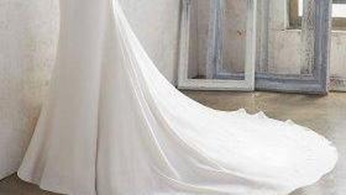 5 Inspirasi Petite Wedding Dress Terbaik Bagi Pengantin Bertubuh Pendek