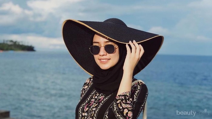 Inspirasi Gaya Liburan Mega Iskanti yang Selalu Tampil Cantik dan Stylish