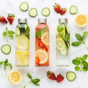 Cocok untuk Diet, Gunakan 7 Rekomendasi Isian Infused Water Ini