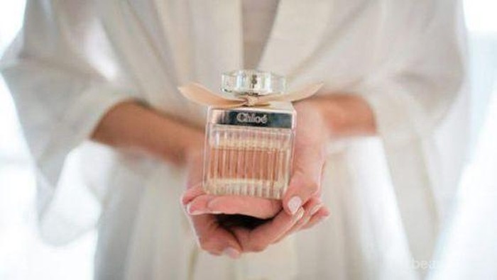 Bingung Memilih Parfum yang Tepat di Hari Pernikahan Kamu? Coba Tips Ini Yuk!