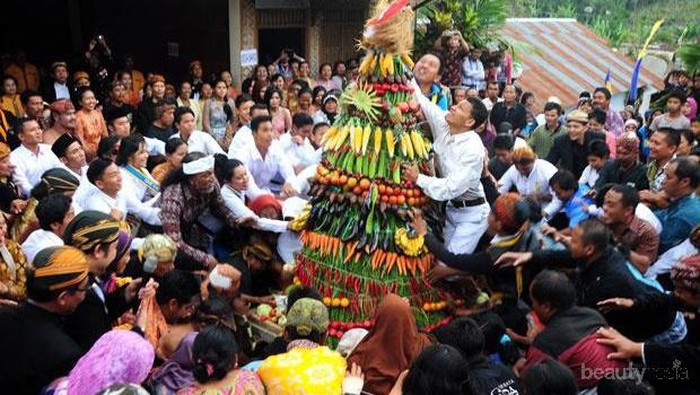 5 Hal Mistis yang Sering Dipercaya di Indonesia